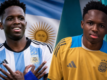 Kiki Ramos avec les maillots de l’Argentine U17